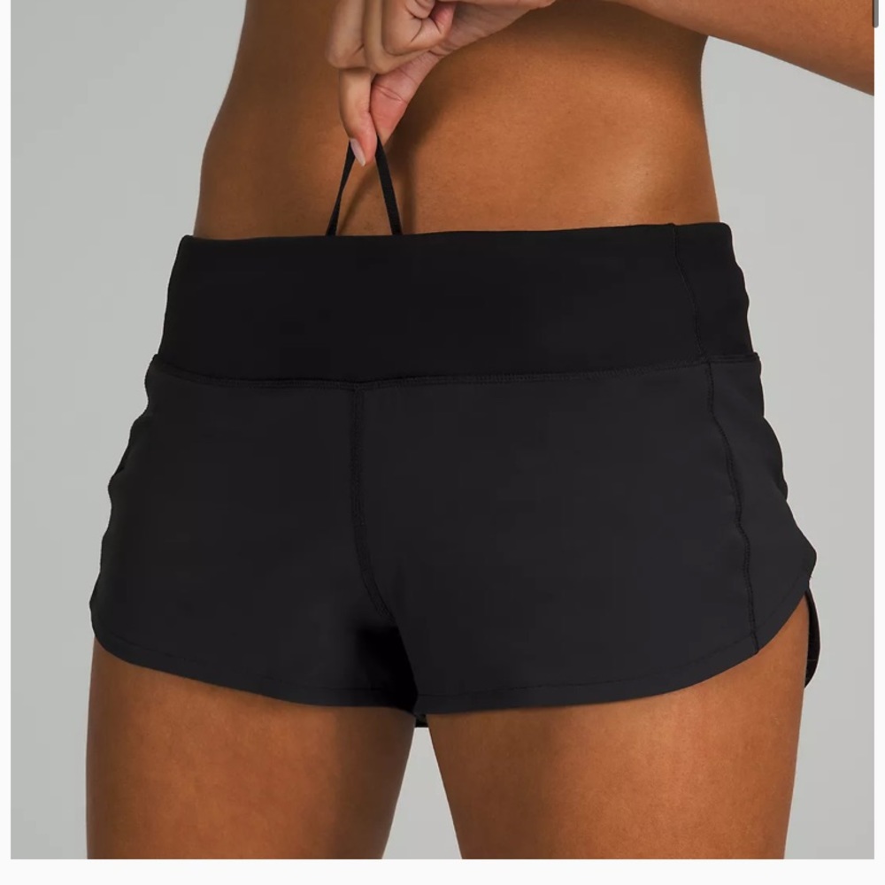 LIKE NEW LULULEMON SPEED UP SHORT SIZE 2 BLACK